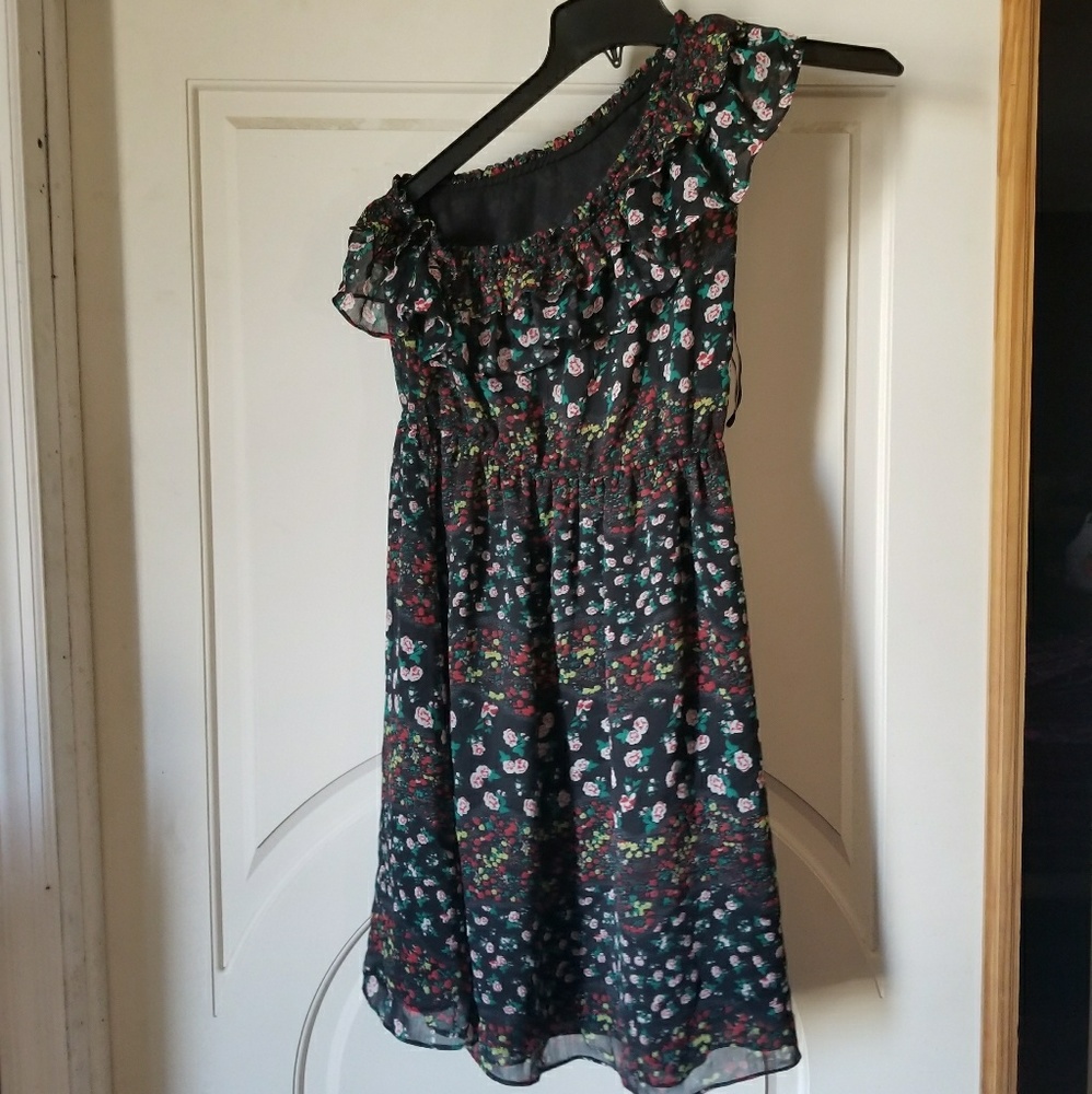Gorgeous floral one shoulder dress medium